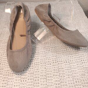 Torrid Women's Scrunch Ballet Flat Brown / Gray Faux Leather sz 13 WW Extra Wide